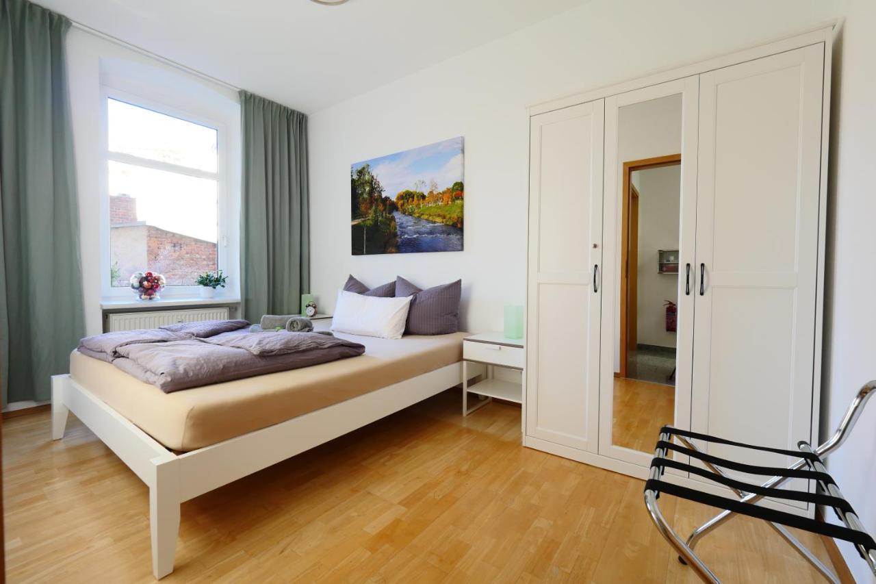 Wohnung Mit Blick Auf Die Zitadelle Petersberg - 3 Zimmer Erfurt Esterno foto