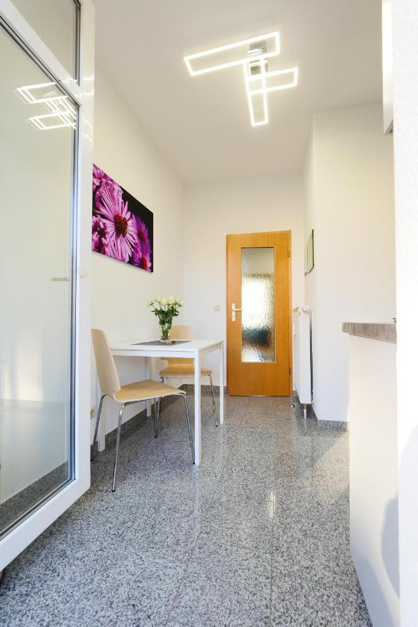 Wohnung Mit Blick Auf Die Zitadelle Petersberg - 3 Zimmer Erfurt Esterno foto