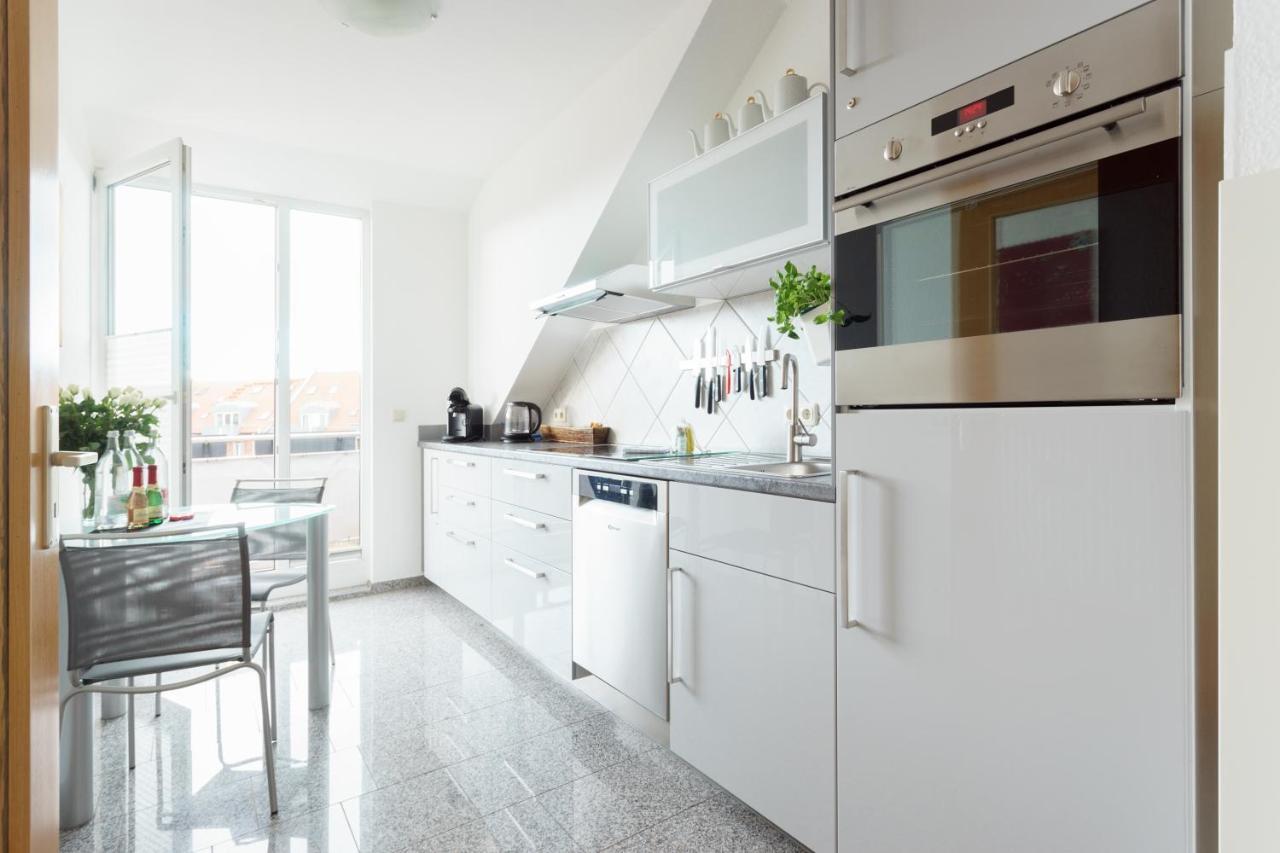 Wohnung Mit Blick Auf Die Zitadelle Petersberg - 3 Zimmer Erfurt Esterno foto