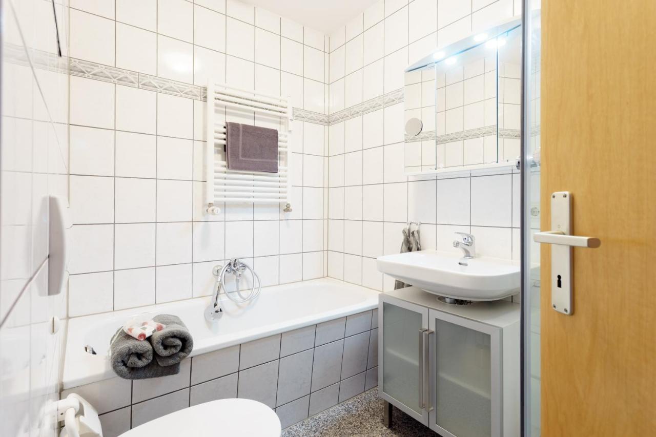 Wohnung Mit Blick Auf Die Zitadelle Petersberg - 3 Zimmer Erfurt Esterno foto